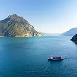 Vulcano Palace Hotell Castro (Lombardy)